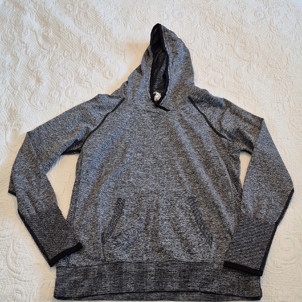 Lucy women's Medium Sweat it Out hooded shirt heather gray, yoga shirt VGUC